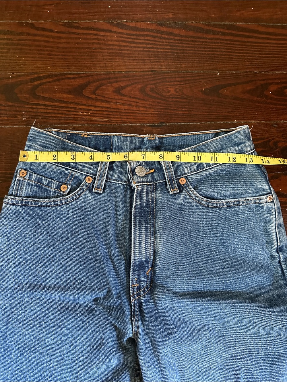 Vintage Levi's 512 Straight-Leg Women's Jeans in Blue Denim High Rise Waist - Picture 5 of 10